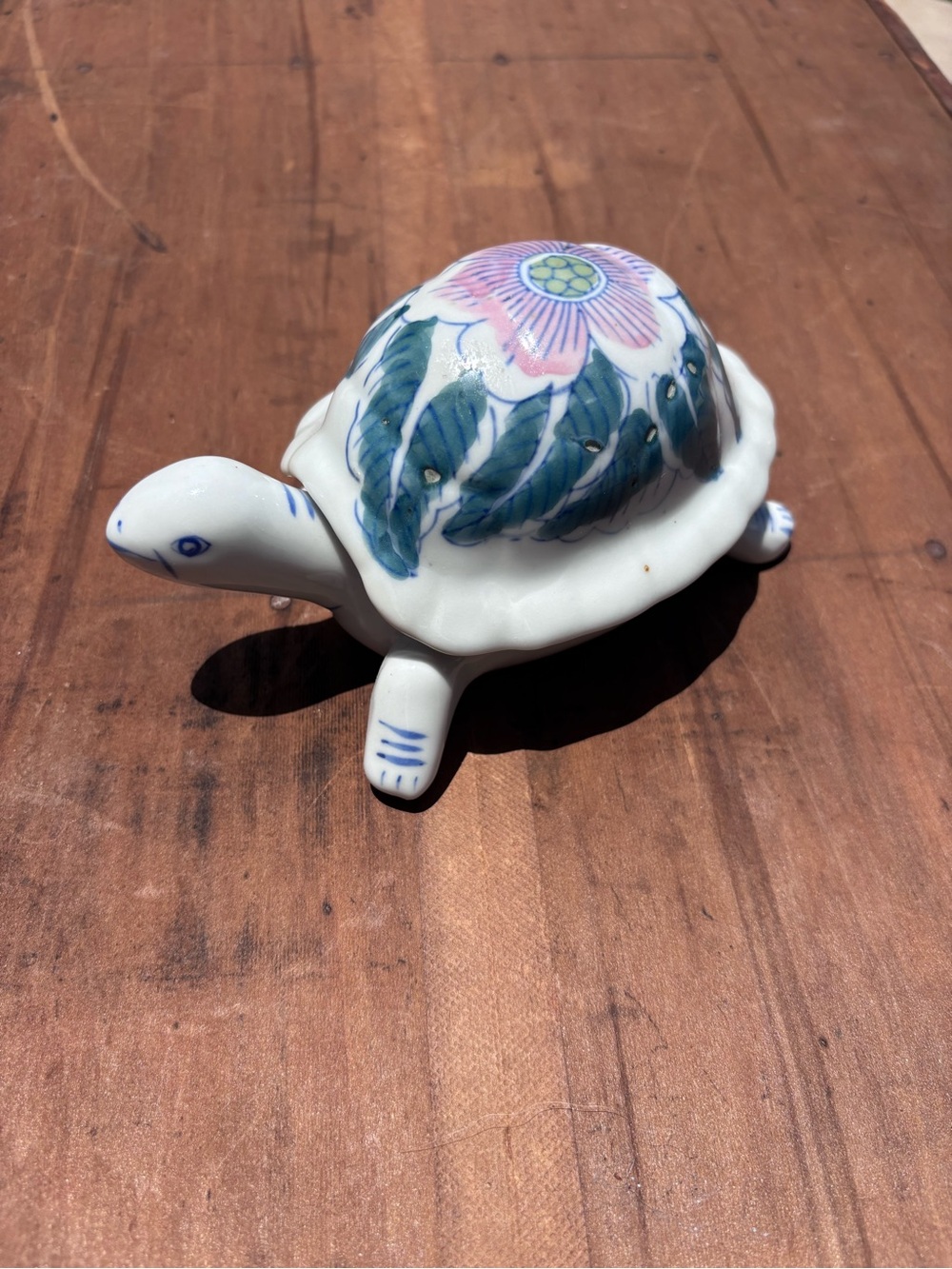 Vintage Chinoiserie Porcelain Turtle Trinket Box